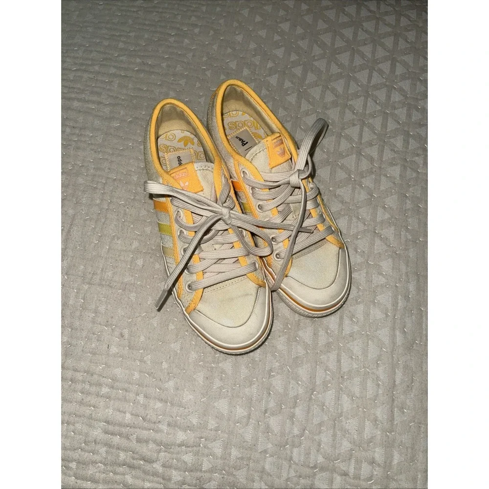 Adidas Women's Yellow Orange NIZZA PLATFORM Fashion Sneakers Sz 6 GX4607
